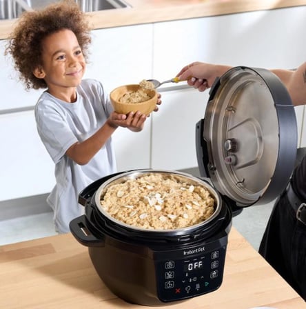 Instant Pot Mini 7'si 1 Arada Akıllı Çok Fonksiyonlu Pişirici / Multicooker - Siyah (3.8 Litre, Paslanmaz Çelik İç Hazne)