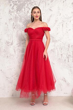 Omuzları Çiçekli Kırmızı Tül Abiye