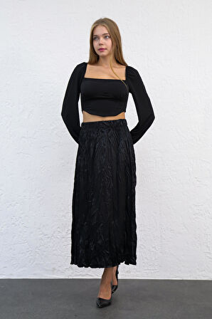 Siyah Kendinden Kırışık Saten Etek