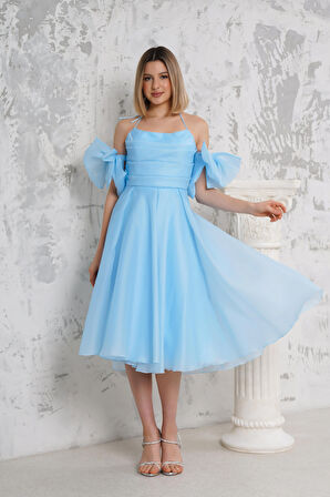 Kol Detaylı Boyundan Bağlamalı Midi Boy Bebe Mavisi Abiye