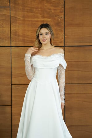 Kolları Dantelli Midi Beyaz Saten Abiye