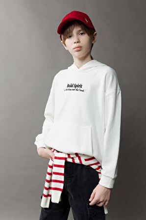 DeFacto Erkek Çocuk Oversize Geniş Kalıp Kapüşonlu Nakışlı Sweatshirt D8498A825SPWT32