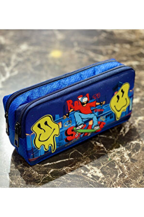 Kaykay Gülen Yüz Desenli İki Bölmeli Çocuk Okul Erkek Kalemlik Kalem Kutusu 21 x 11 x 6 cm