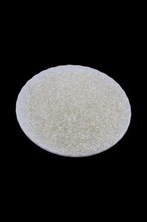 08 Kum Koyu Beyaz Şeffaf Boncuk 3 mm (100 Gr 6000 Adet )