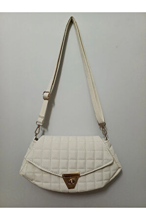 Şık Ve Pratik Kapitone Çanta