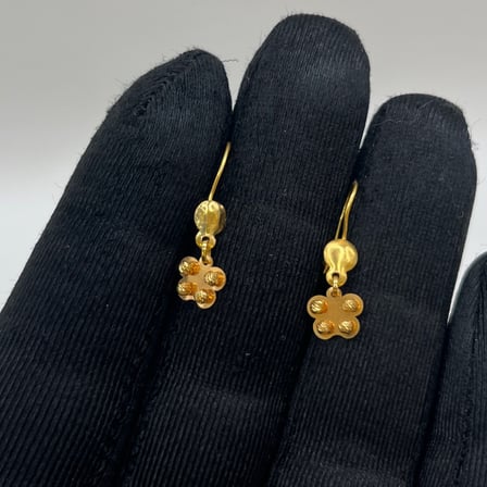 Top Top Çiçek Dorika Kalemli Sallantılı Altın Çocuk Küpesi 22 Ayar 1.15 Gram Hediye - 09CK024