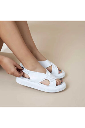 Almira Beyaz Kadın Sandalet