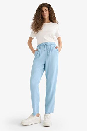 DeFacto Pull On Carrot Fit Yüksek Bel Bilek Boy Tensel Yıkamalı Pantolon D8236AX25SMNM85