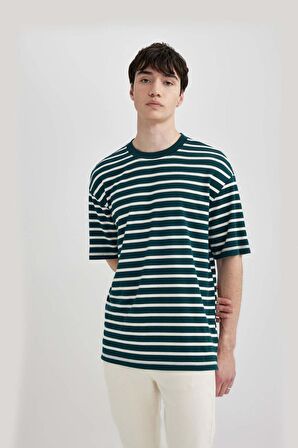 DeFacto Boxy Fit Bisiklet Yaka Çizgili Kısa Kollu Ağır Kumaş Tişört B5910AX24SPKH225