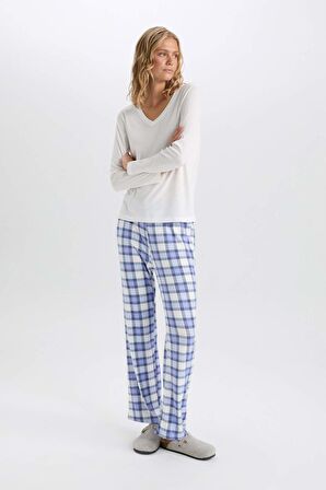 DeFacto Fall in Love Pijama Takım V Yaka Uzun Kollu Basic Düz Üst Kareli Beli Lastikli Alt C5438AX24AUBE553