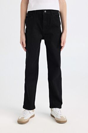 DeFacto Erkek Çocuk Straight Fit Düz Paça Cepli Siyah Basic Düz Jean Pantolon C3682A824AUNM40
