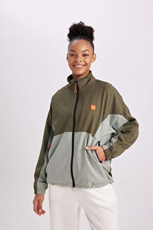 DeFactoFit Rüzgar Geçirmez İnce Mont Dik Yaka Cepli File Astarlı Hafif B2418AX24SPGN920