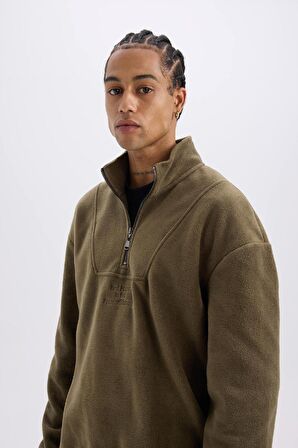 DeFacto Comfort Regular Fit Rahat Kalıp Dik Yaka Baskılı Polar Sweatshirt C7795AX24AUKH341