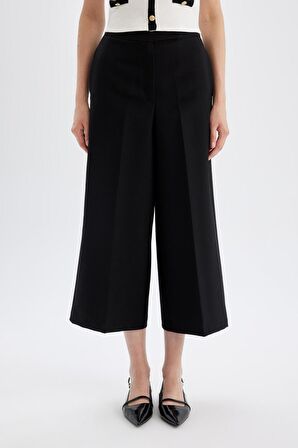 DeFacto Klasik Chino Kumaş Pantolon Culotte Siyah Basic Düz Normal Bel Cepli Geniş Paça C2052AX24AUBK81