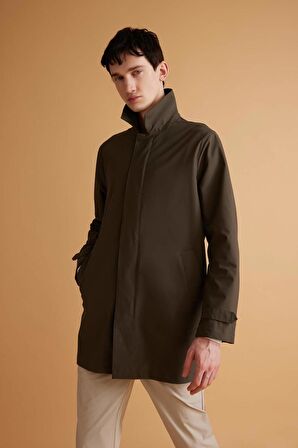DeFacto Su İtici Rüzgar Geçirmez Slim Fit Parka Mont Dar Kesim Polo Yaka Fermuarlı Cepli B6305AX24SPKH438