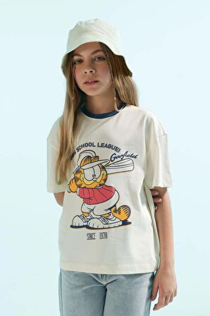 DeFacto Kız Çocuk Garfield Relax Fit Bisiklet Yaka Kısa Kollu Tişört C1449A824SMER99