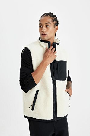 DeFactoFit Yelek Peluş Normal Kesim Dik Yaka Fermuarlı Cepli C6045AX24AUBG721