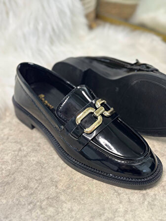Günlük Kadın Loafer Klasik Alçak Topuklu Desenli Taban Zincirli Oval Burunlu Makosen Ayakkabı 100