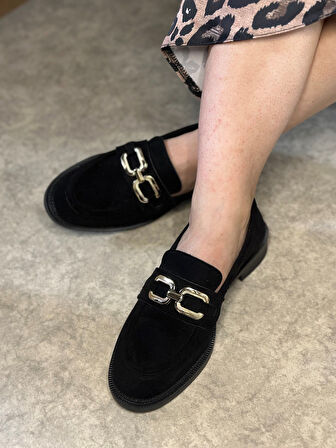 Günlük Kadın Loafer Klasik Alçak Topuklu Desenli Taban Zincirli Oval Burunlu Makosen Ayakkabı 100