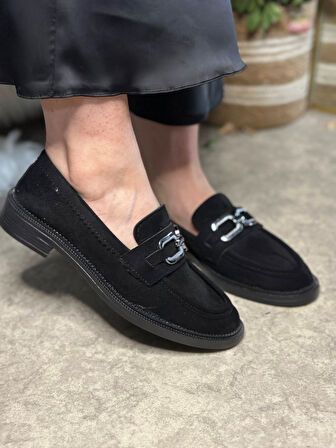 Günlük Kadın Loafer Klasik Alçak Topuklu Desenli Taban Zincirli Oval Burunlu Makosen Ayakkabı 100