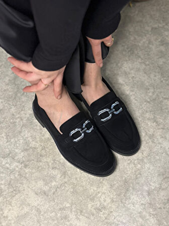 Günlük Kadın Loafer Klasik Alçak Topuklu Desenli Taban Zincirli Oval Burunlu Makosen Ayakkabı 100