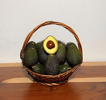1 kg Avokado Hass (İthal)