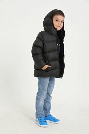 Erkek Çocuk Siyah Polarlı Kürklü Kapüşonlu Su Geçirmez Rüzgara Dayanıklı Şişme Kışlık Mont