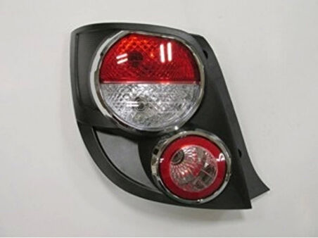2011-2014 Chevrolet Aveo Hb Stop Lambası Sol Kırmızı-Beyaz (Nikelaj Çerçeveli) (Famella) (Adet) (Oem No:95470358)