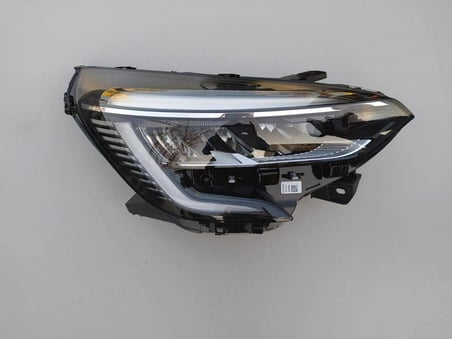 Renault Clio (2020 Yılında Çıkan Kasa) Ön Far Elektrikli Motorlu Led Icon Sağ (Oem No: 260107933R)