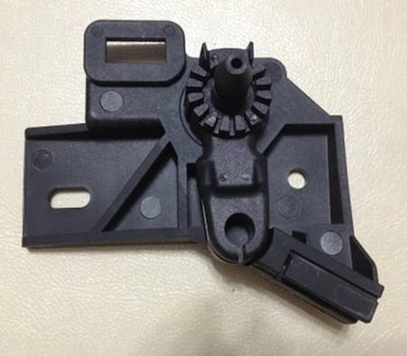 Volkswagen Golf 7 2017-2000 Kaput İç Açma Kolu Alt Braketi (Oem No: (6R1823633))