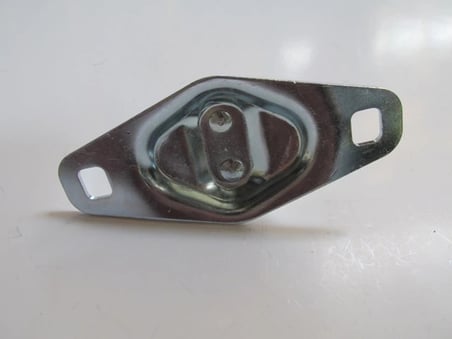 Fiat Fiorino 2008-2024 Bagaj Kapak Kilit Karşılığı Alt (Adet) (Tek Kapı) (Oem No: 51793987)