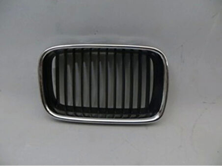 1991-1994 Bmw 3 Serı E36 Sd/Coupe Ön Panjur Sağ Siyah/Nikelaj Çerçeveli (Tw) (Oem No:51138122238)