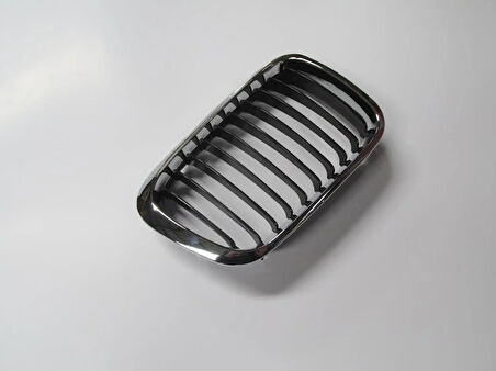 1998-2001 Bmw 3 Serisi Sd- Ön Panjur Sağ Siyah-Nikelaj Çerçeveli (Tw) (Adet) (Oem No:51138208490)