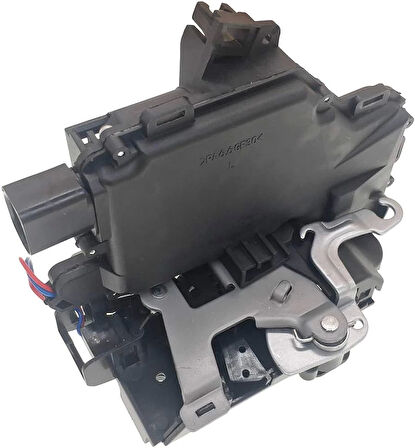 Kilit Kapı Golf4 / Bora / Passat / Octavia / Leon / Toledo 98-04 Arka Sol (Oem No: 3B4839015A)