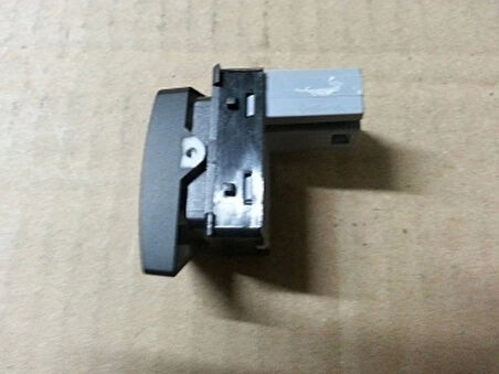 Volkswagen Octavia 2004 2008 Cam Açma Düğmesi Teklı   Arka : R (Oem No:1Z0959856)
