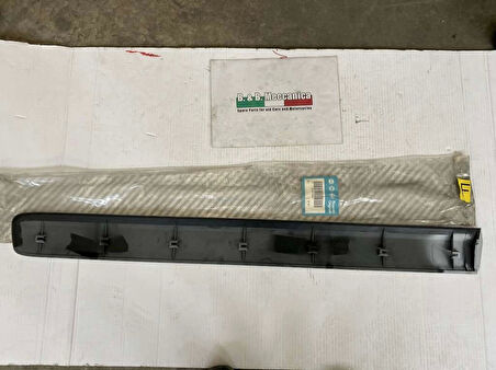 Fiat Doblo Iıı 2009- Kapı Bandı Ön Sol Klıpslı (Oem No:735416683)