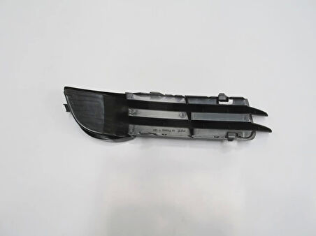Audi  A3  2005-2008  Sis Lamba Kapağı Sol Sis Deliksiz Siyah (Tw) (Oem No:8P4807681A)