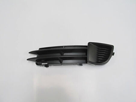 Audi  A3  2005-2008  Sis Lamba Kapağı Sol Sis Deliksiz Siyah (Tw) (Oem No:8P4807681A)