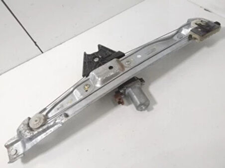 Dacia Sandero Sol Arka Cam Krikosu (Orijinal Ürün Natural Kutu) Oem No (827210075R)