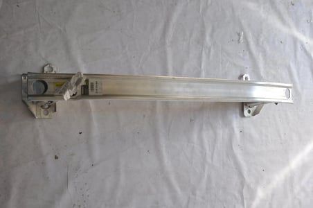 Renault Clio/Modüs Ön Tampon Demiri Ayaklı Aluminyum 2005- (Oem No:  8200834849)