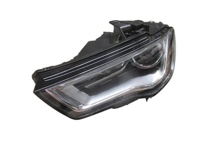 Audi A3 - 2012-2016 Sd/Hb/Sb - Far Lambası Sol Elektrikli/Motorlu/Mercekli/Xenon/Ledli (E Marklı) (Oem No: 8V0941003)