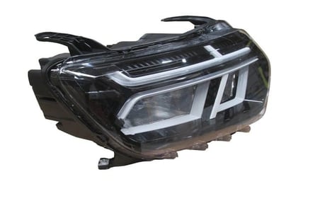 Dacia Duster 2021-2024 Far Lambası Sağ Elektrikli/Motorlu/Ledli (Beyaz Çıtalı) (Ayfar) (E Marklı) (Oem No: 260106194R)