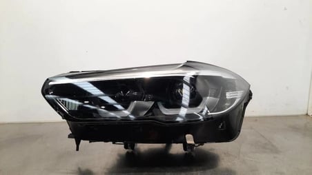 Bmw X5 - (2018 Yılında Çıkan Kasa) Ön Far Elektrikli Motorlu Adaptive Led Sol (Oem No: 63119850417)