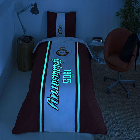 TAÇ LİSANSLI GALATASARAY 1905 GLOW KİŞİLİK NEVRESİM TAKIMI