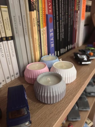 Dekoratif Mini Beton Mum 2’li Set | El Yapımı | Tırtıklı Desen | Gri & Gri