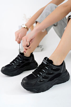 Günlük Kadın Spor Ayakkabı Bağcık Yüksek Kalın Taban Nefes Alan Oval Burun Rahat Hafif Sneaker 1001