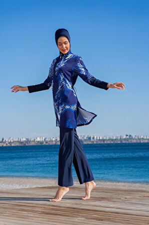 RUKOMAYO LACVİERT DESENLİ YARI FERMUARLI LYCRA PARAŞÜT ( SU İTİCİ VE ÇABUK KURUYAN ) KUMAŞ TESETTÜR MAYO