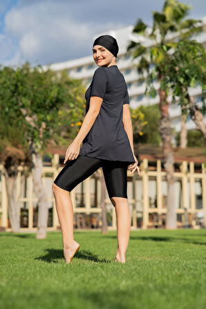 MİRATES SİYAH RENK YARIM KOL BÜYÜK BEDEN MİCRO (ESNEK VE ÇABUK KURUYAN) KUMAŞ YARI TESETTÜR MAYO