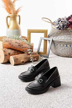 Kadın Siyah Cilt Toka Detaylı 6 cm Topuklu Lofer Ayakkabı