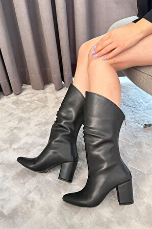 Kadın Saşa Körüklü Arkadan Fermuarl Kalın Topuklu Sivri Burun Orta Boy Çizme
